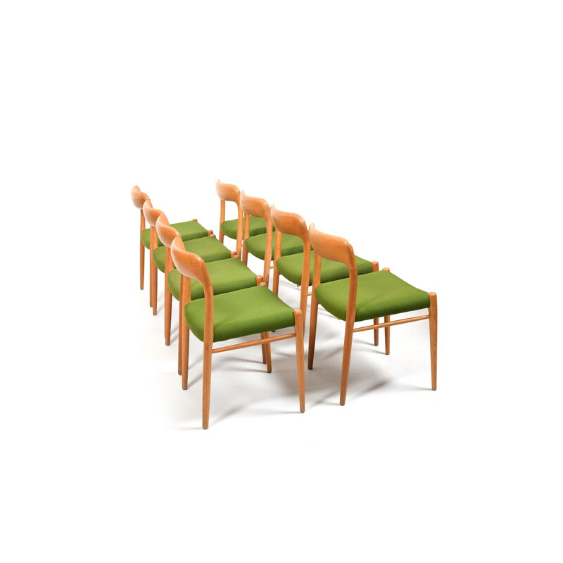 Ensemble de 8 chaises vertes danoises vintage par Niels Otto Møller pour J.L. Møllers Møbelfabrik, 1960