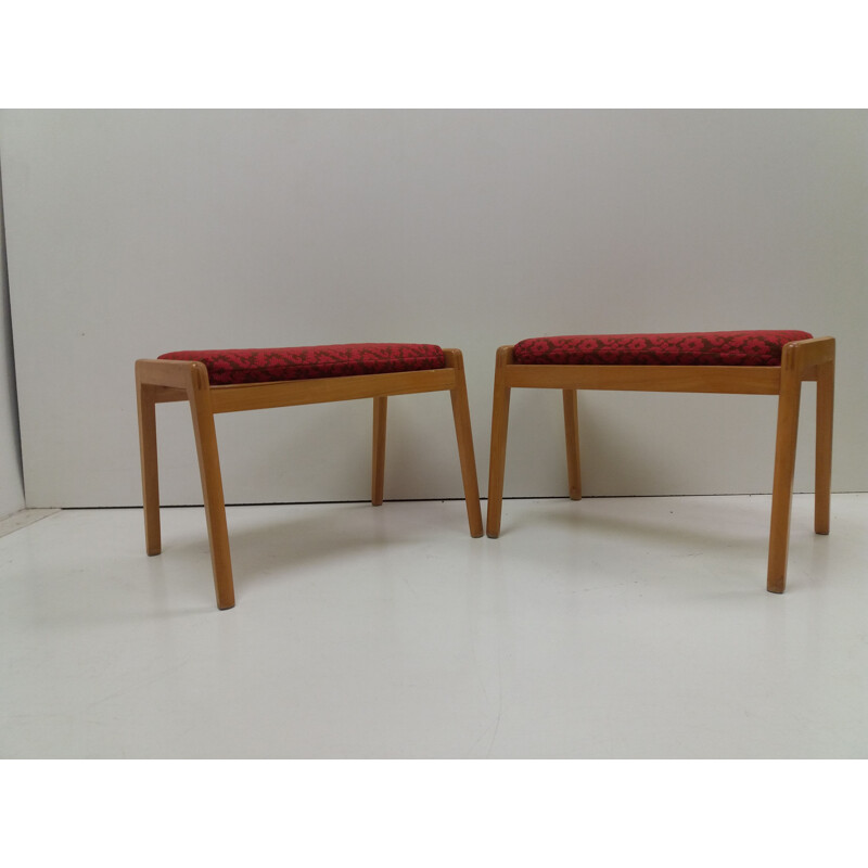 Paar Vintage Uluv Hocker aus Buchenholz, Tschechoslowakei 1960