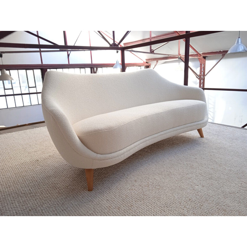 White vintage armchair 3 seats