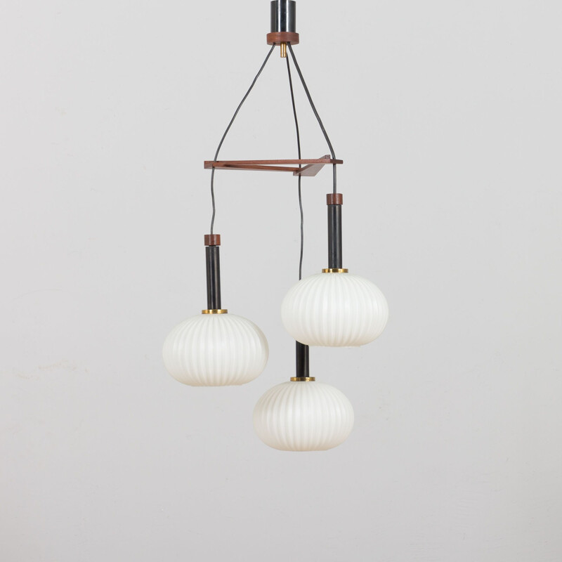Vintage geribbelde glazen en teakhouten hanglamp van Louis Kalff, 1960