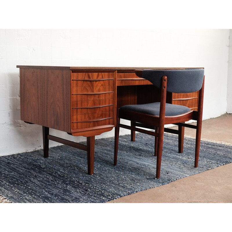 Danish desk in teak - 1960s