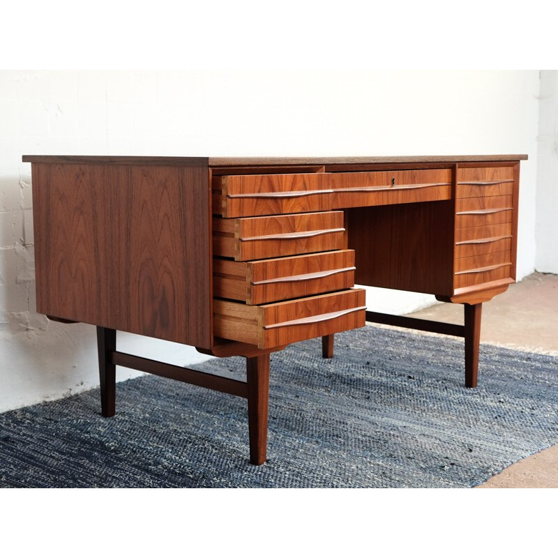 Danish desk in teak - 1960s