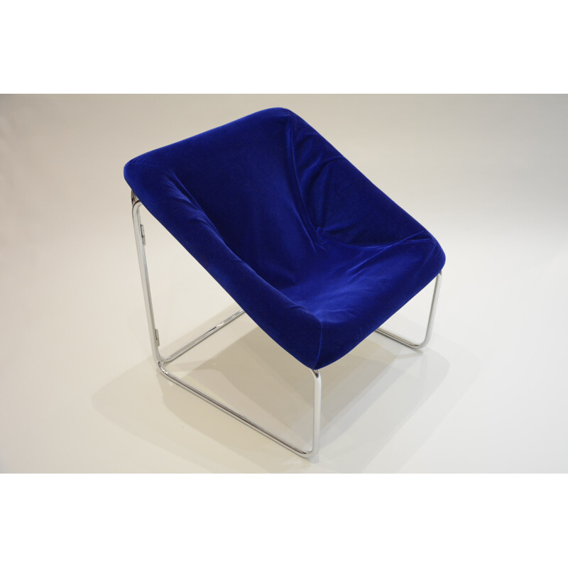 Armchair in chromed metal and blue velvet - 1970s