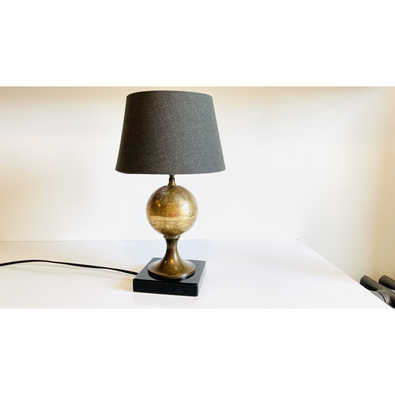 Vintage lamp in brass and lacquered wood