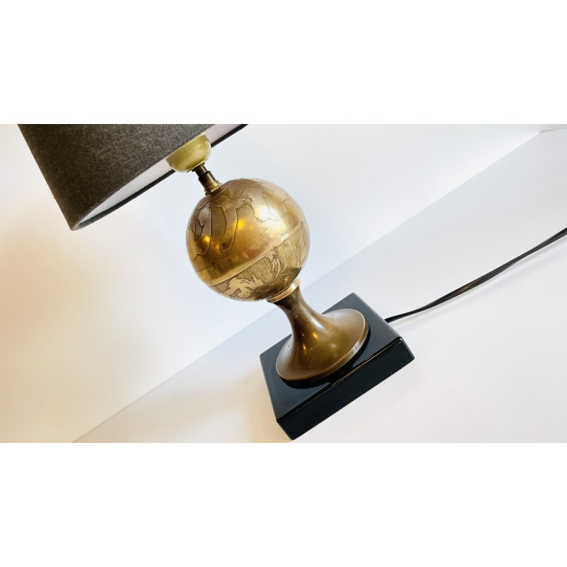 Vintage lamp in brass and lacquered wood