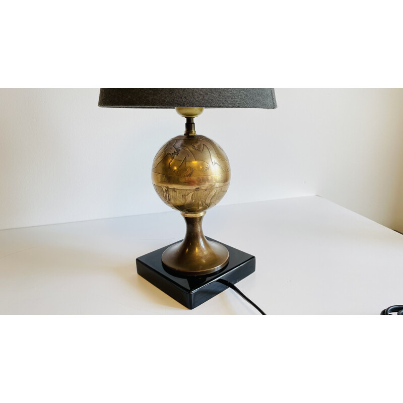 Vintage lamp in brass and lacquered wood