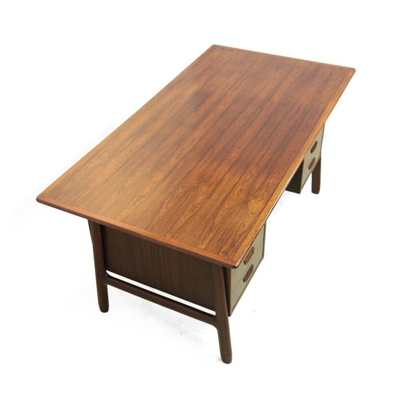 Danish desk in rosewood, Gunni OMANN - 1960s