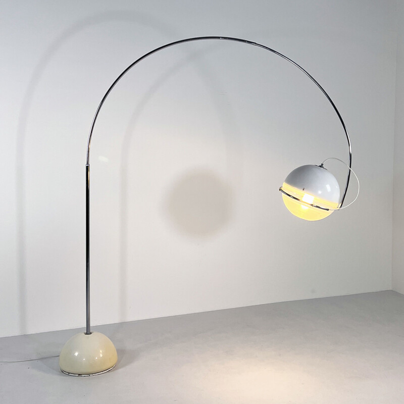 Lampadaire arc vintage Focus de Fabio Lenci pour Guzzini, 1970