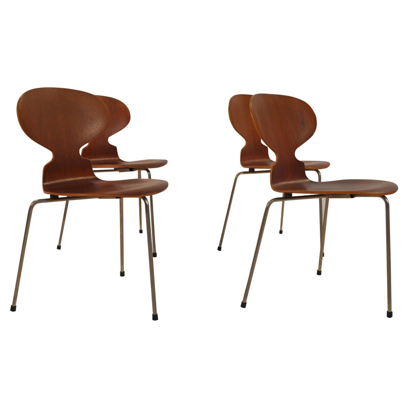 Set of 4 chairs "Ant", Arne JACOBSEN - 1950s