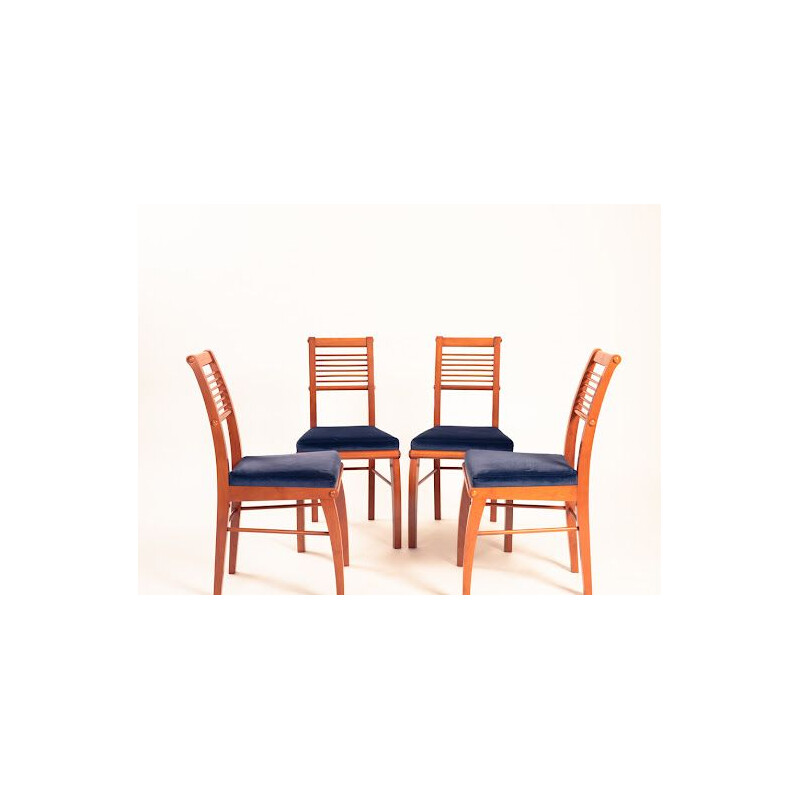 Set of 4 vintage dining room chairs in velvet and wood by Massimo Scioliari for Giorgetti, Italy 1990s