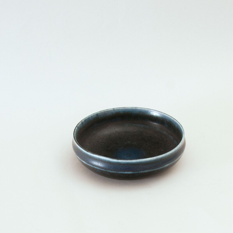 Vintage dark blue shallow bowl by Carl-Harry Stålhane, Sweden