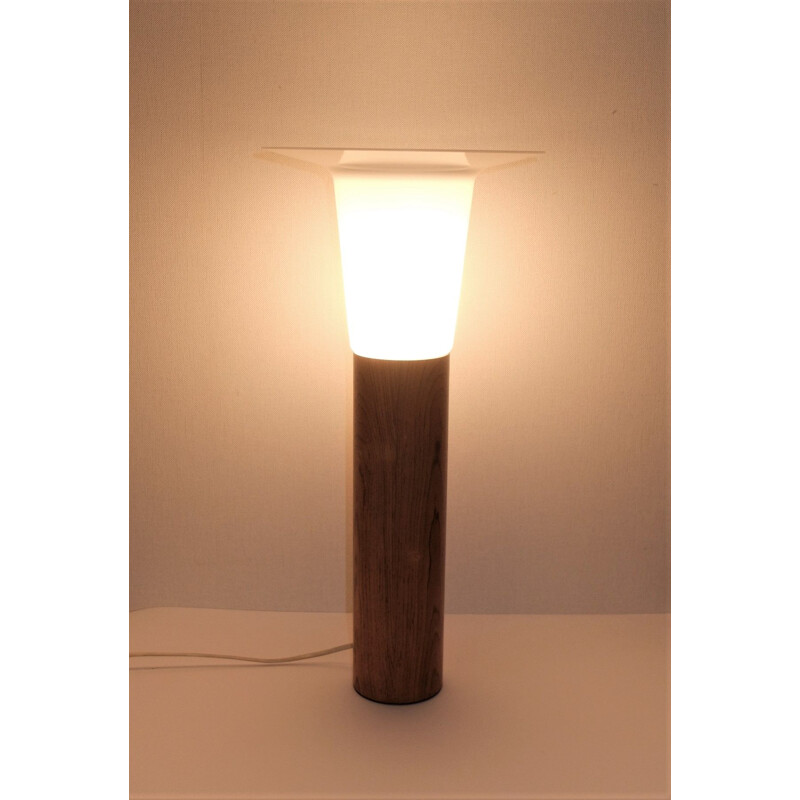 Lampe vintage en palissandre par Uno et Östen Kristiansson pour Luxus, Suède 1960