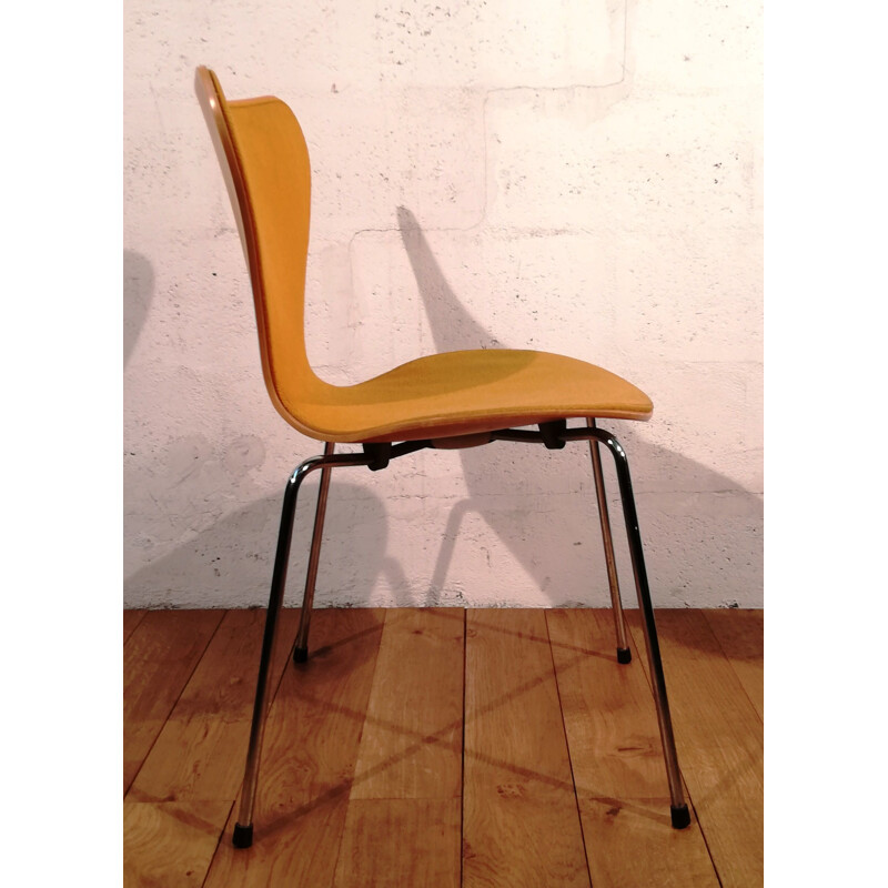 Pair of vintage "ant" chairs by Arne Jacobsen for Fritz Hansen, 1950