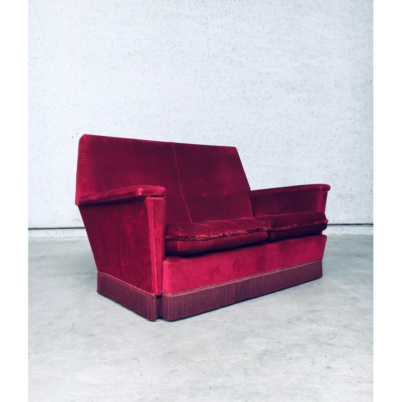 Vintage 2-Sitzer-Sofa aus fuchsiafarbenem Velours mit Fransen, Belgien 1960