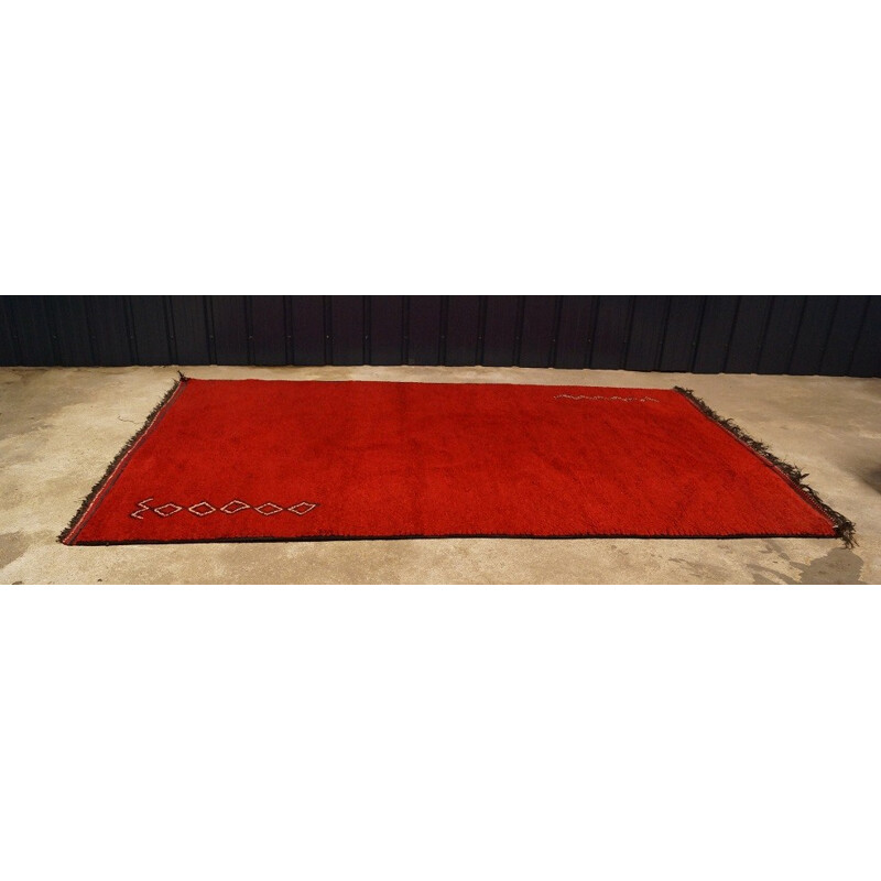 Large Moroccan carpet in red and black wool - 1970s