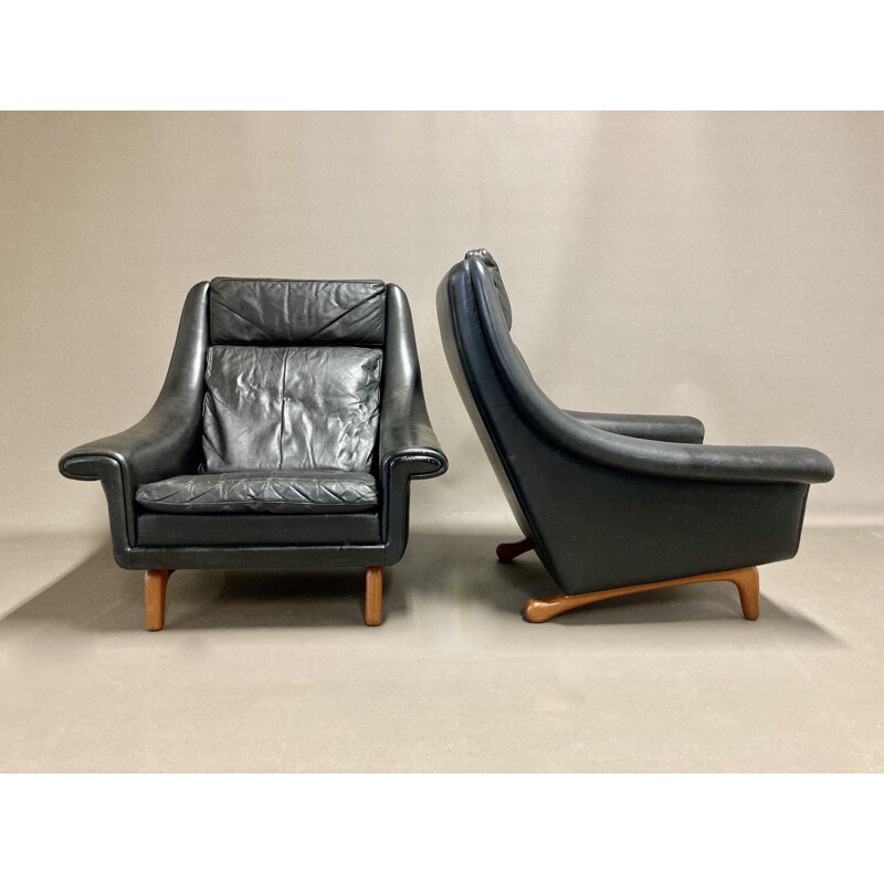 Pair of Scandinavian vintage black leather armchairs, 1950