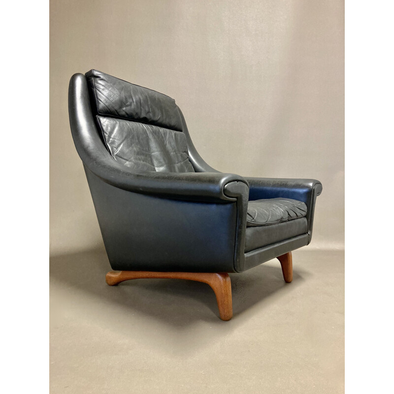 Pair of Scandinavian vintage black leather armchairs, 1950