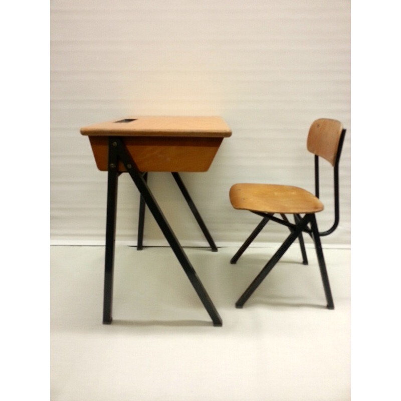 Ensemble de bureau d'école et chaise néerlandaise en bois - 1960