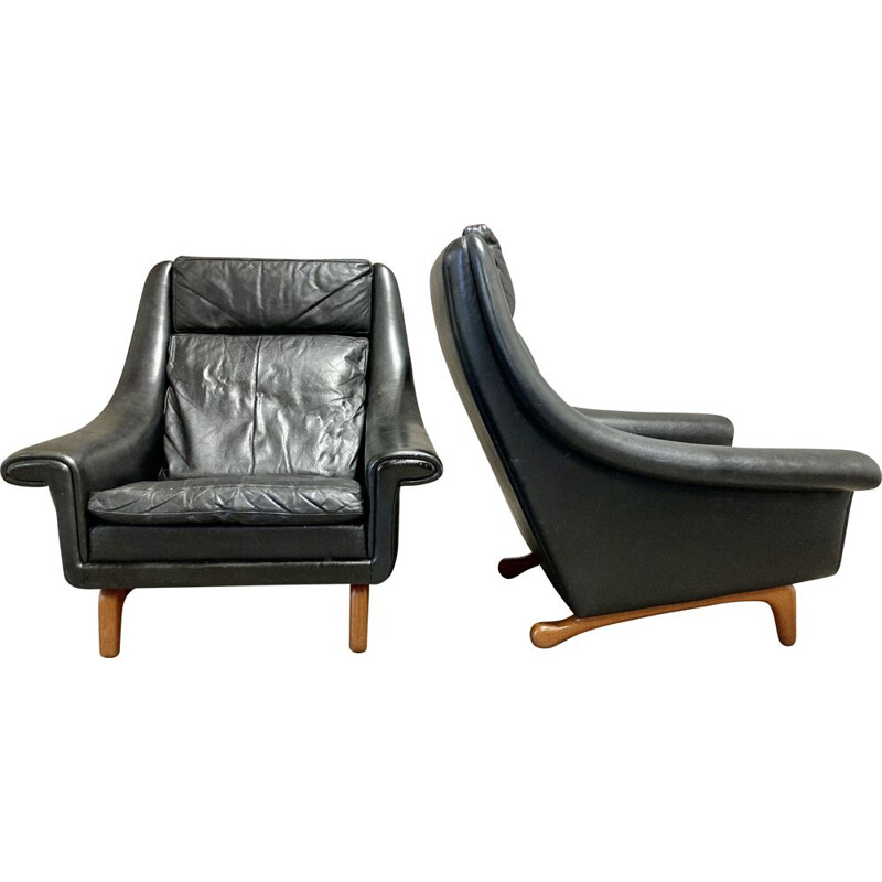 Pair of Scandinavian vintage black leather armchairs, 1950