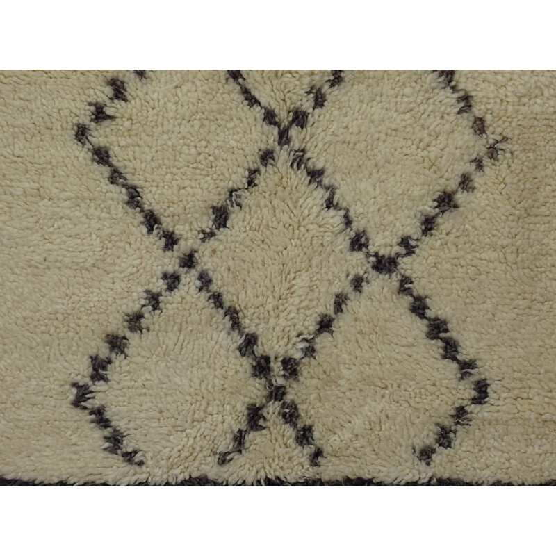 Vintage Berber carpet in natural wool, Morocco