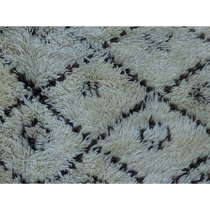 Vintage Berber rug Beni ouarain