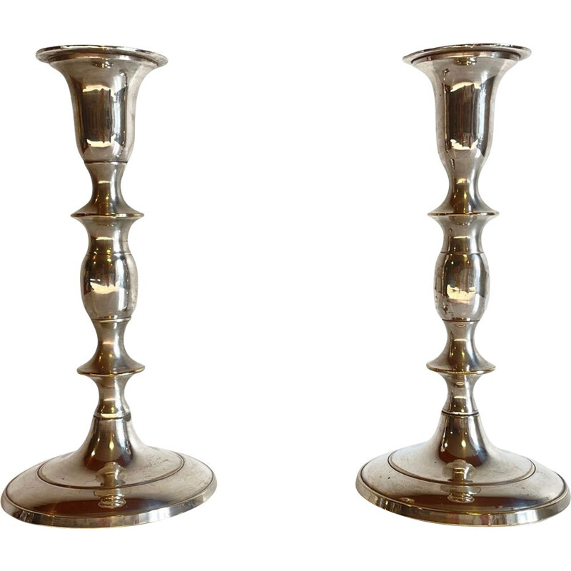 Ein Paar Vintage-Kerzenhalter aus versilbertem Metall