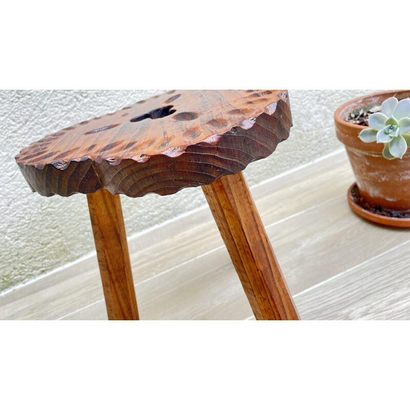 Vintage tripod stool in solid wood, Spain 