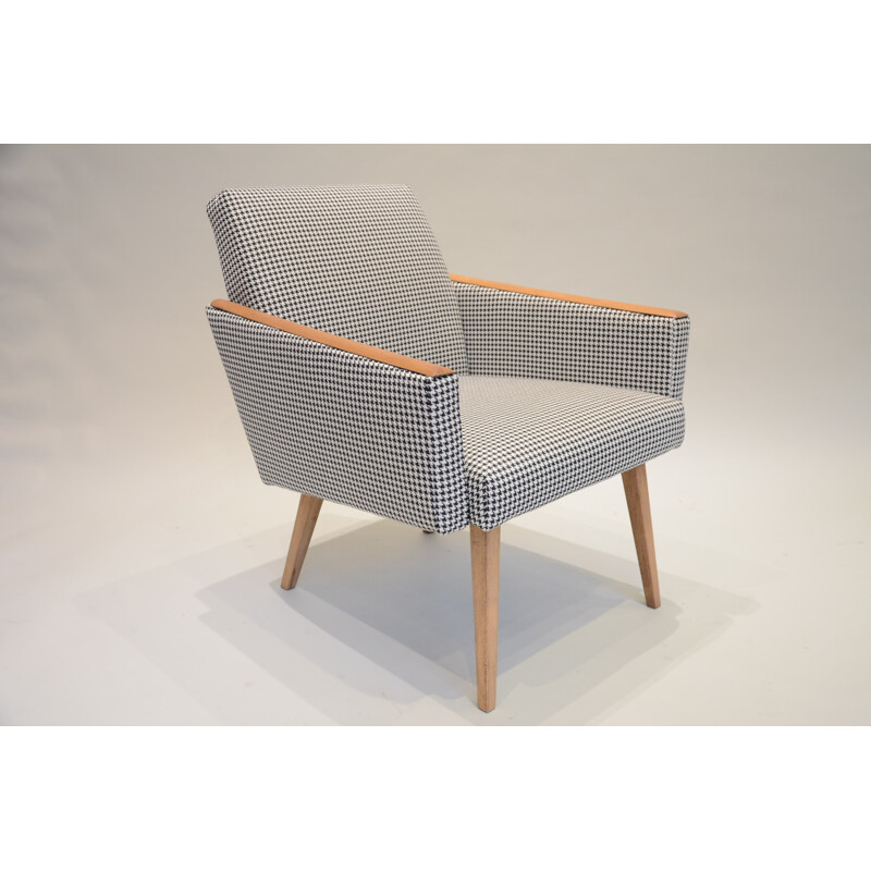 Mid-century armchair in oak and fabric with houndstooth motif - 1960s