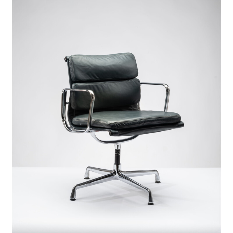 Fauteuil de bureau vintage en cuir par Charles & Ray Eames pour Vitra