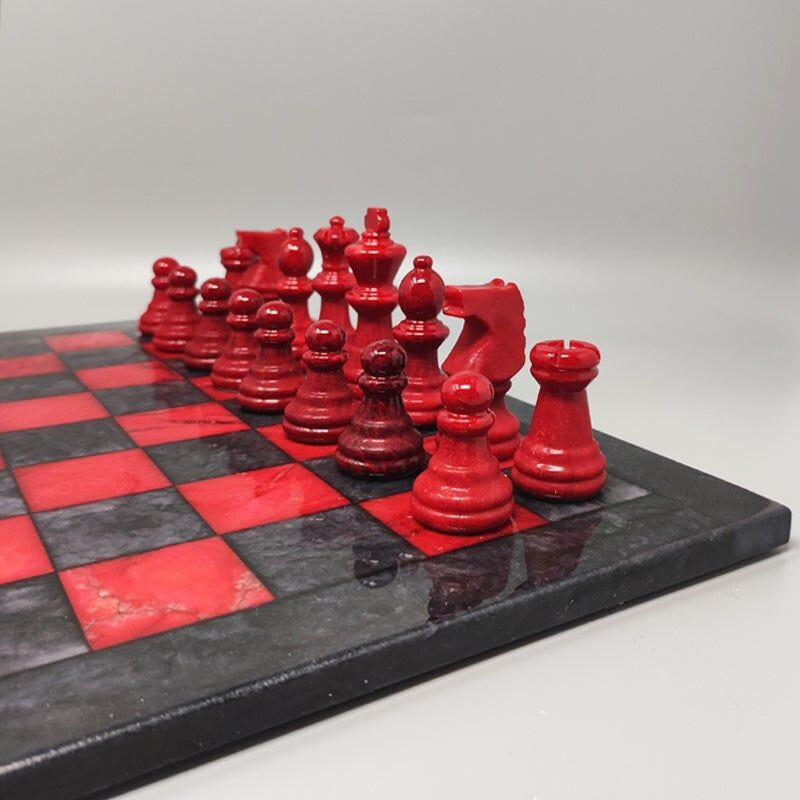 Vintage red and black chess set in volterra alabaster handmade, Italy 1970s