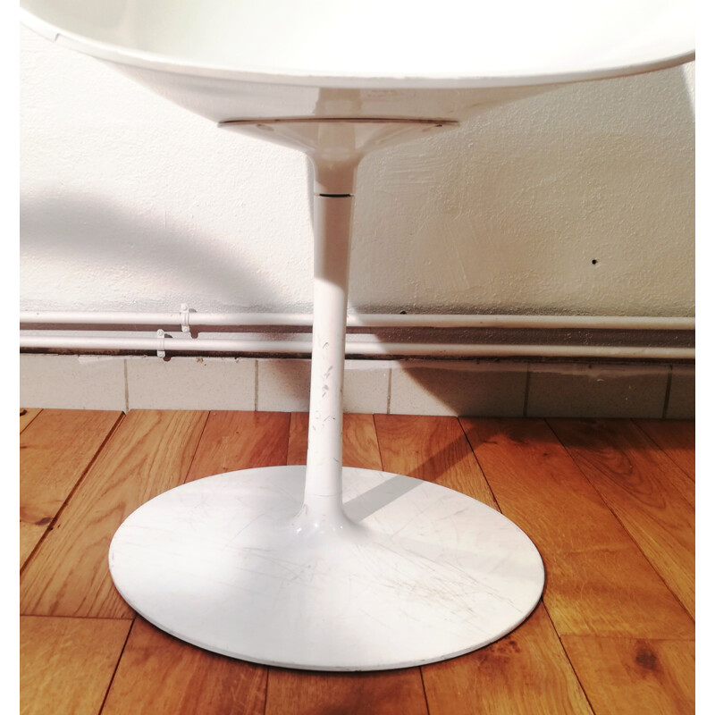 Vintage plastic tulip chair