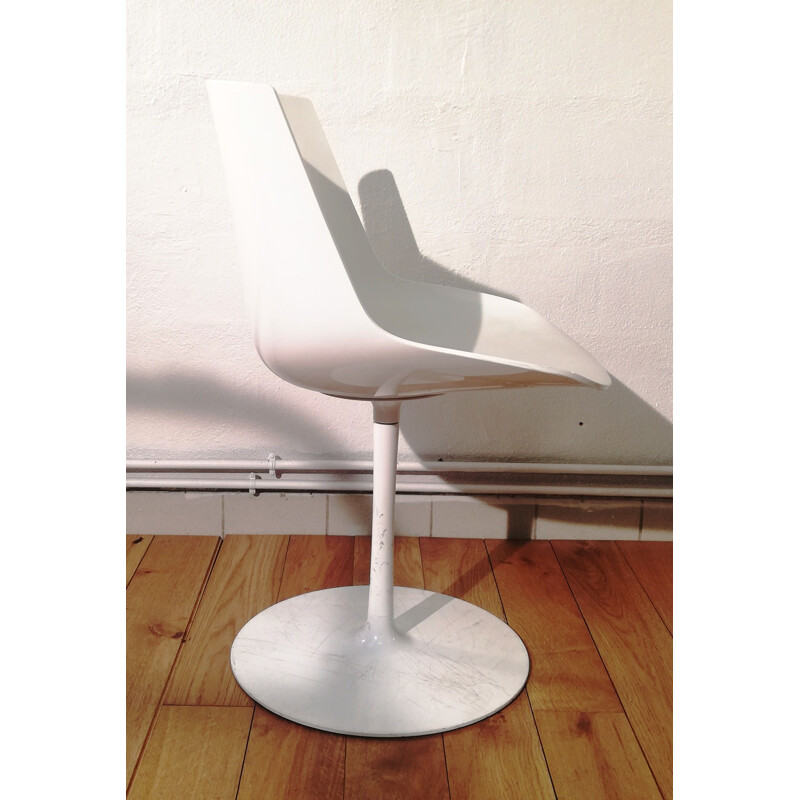 Vintage plastic tulip chair