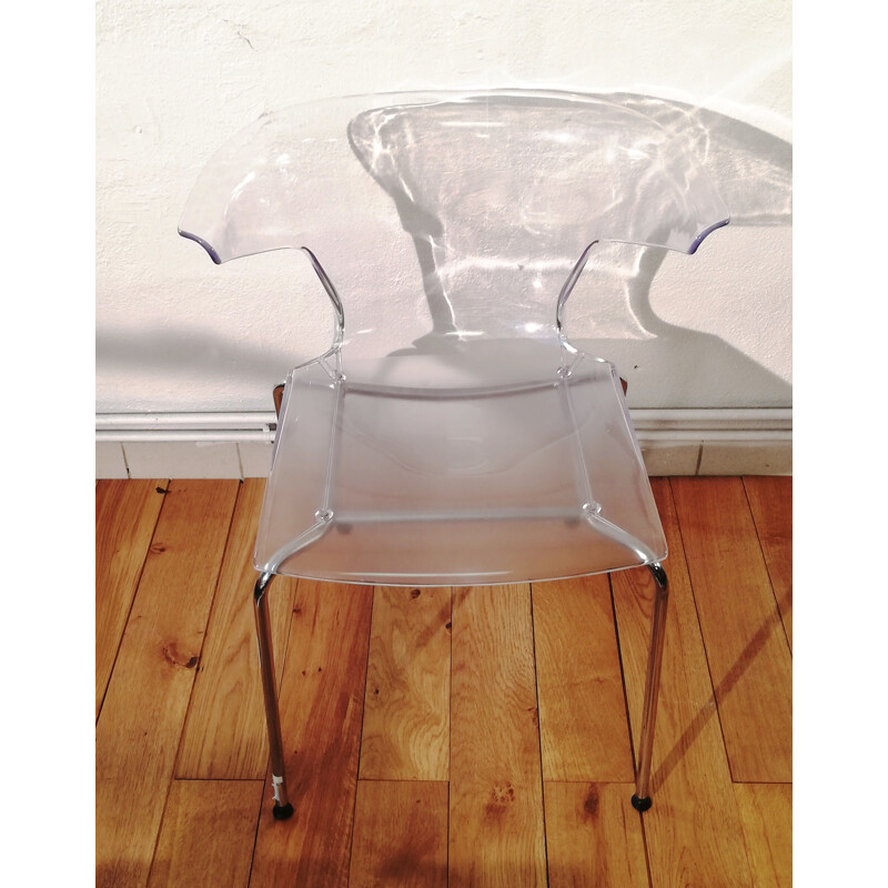 Chaise vintage en plastique transparente