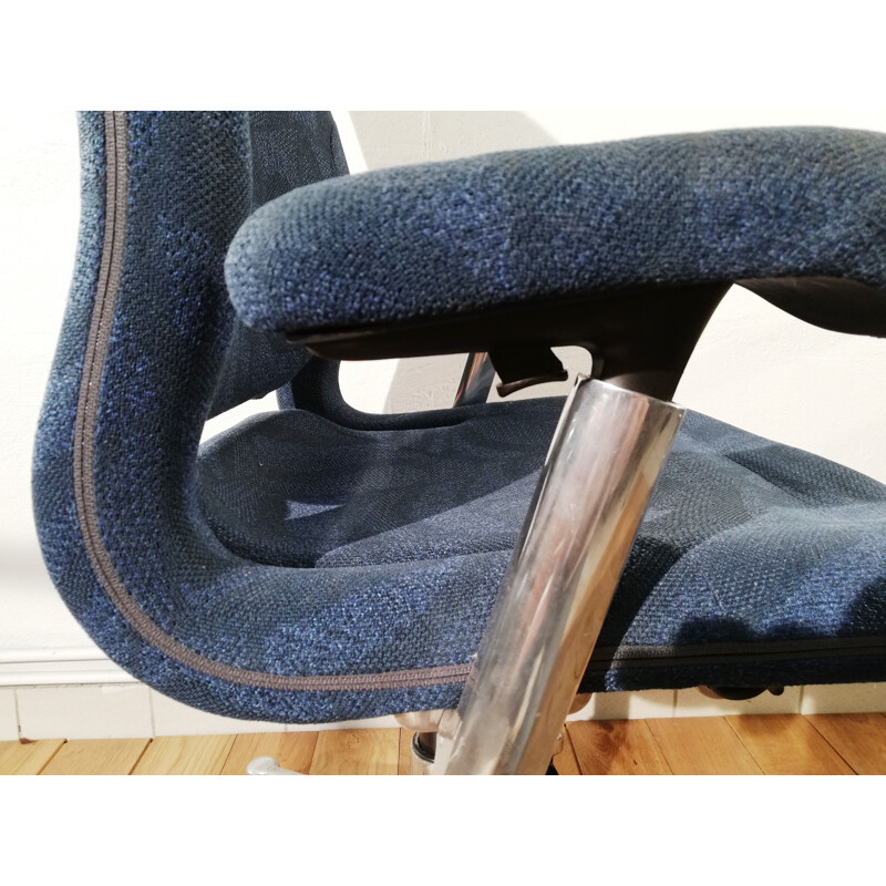 Vintage office chair by Herman Miller