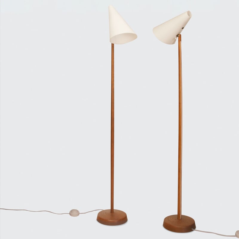 Paire de lampadaires vintage par Uno & Östen Kristiansson, Suède 1970