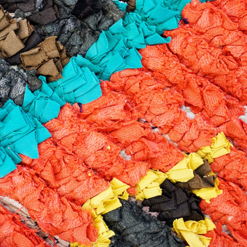 Boucherouite berbere de carpete multicolor com laçada à mão