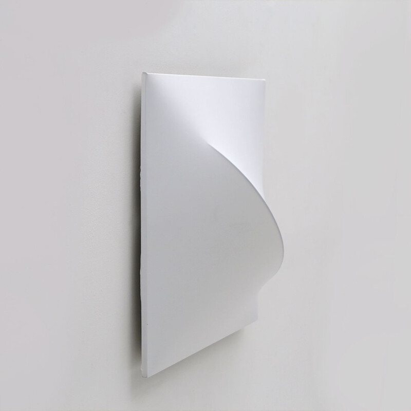 Vintage "Saori" white wall lamp by Kazuhide Takahama for Sirrah, 1970s