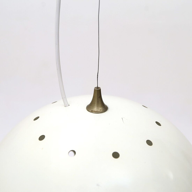 Lampadario vintage con diffusore sferico bianco, Italia 1960