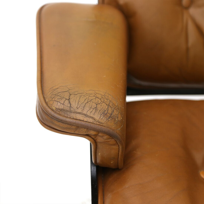 Vintage leather armchair and ottoman by Charles & Ray Eames for Herman Miller, 1960s