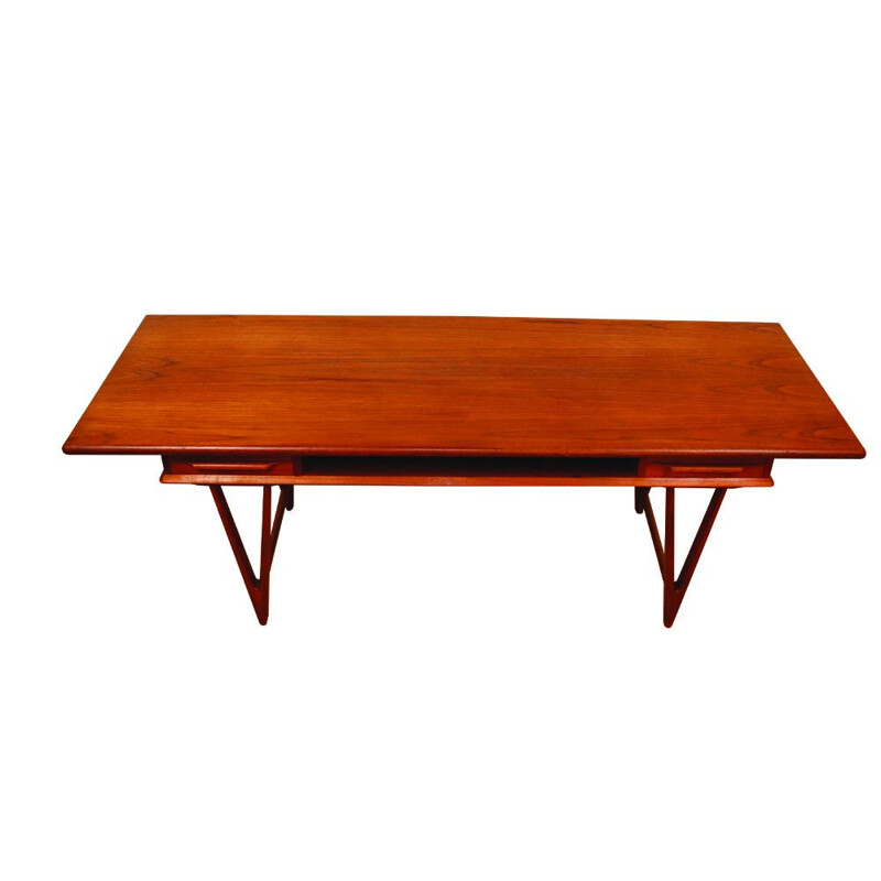 Vintage teak coffee table model 32 by E.W.Bach for Mobelfabrikken Toften, Denmark 1960.