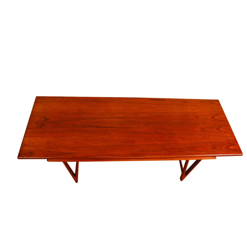 Vintage teakhouten salontafel model 32 van E.W.Bach voor Mobelfabrikken Toften, Denemarken 1960.