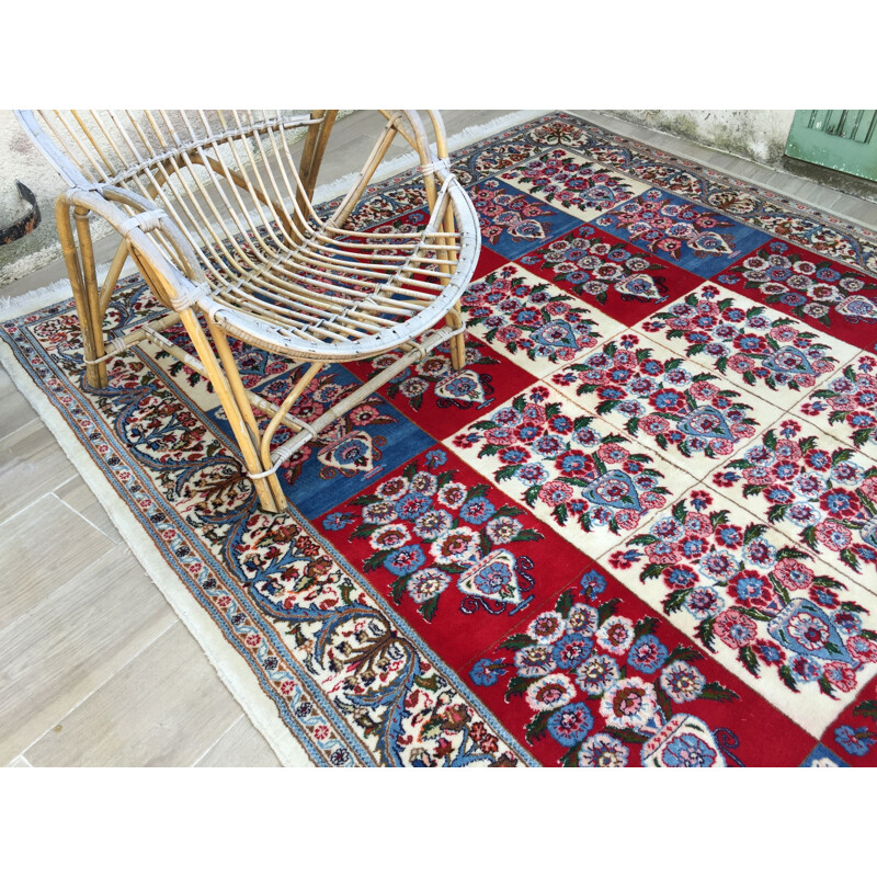 Tapis persan mood vintage en velours de laine