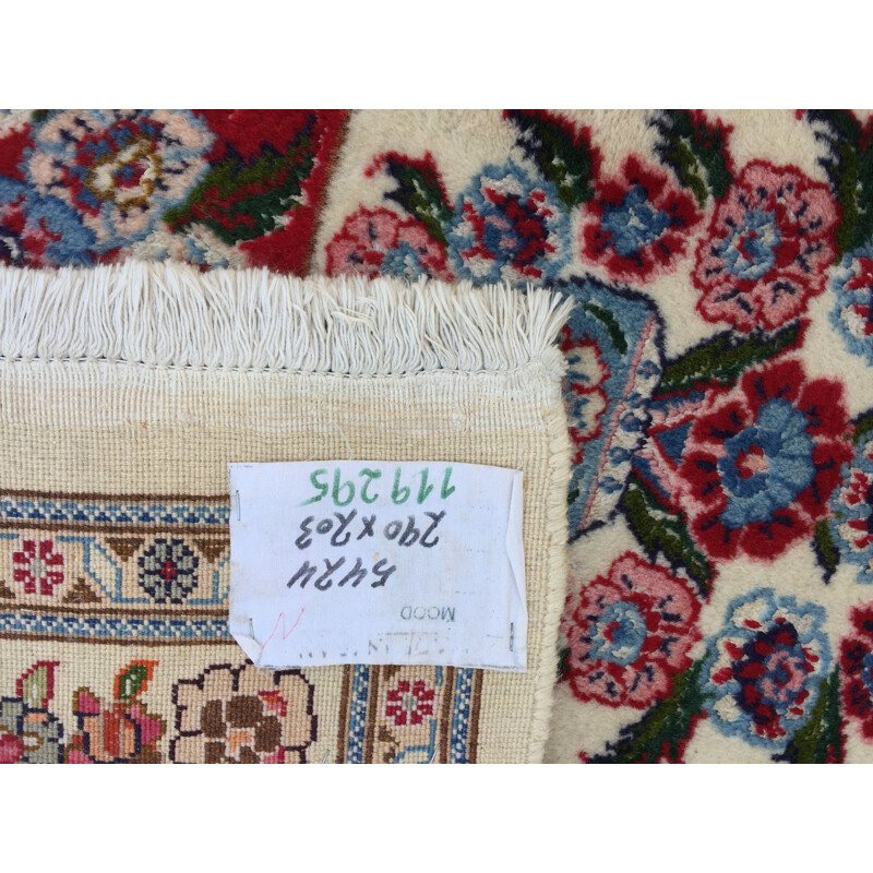 Tapis persan mood vintage en velours de laine