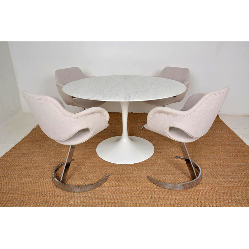 Vintage table in grey veined marble by Eero Saarinen for Knoll