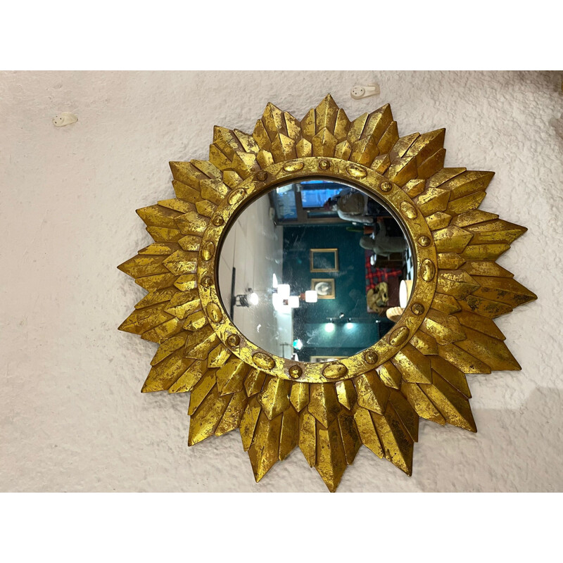 Miroir soleil vintage en résine dorée