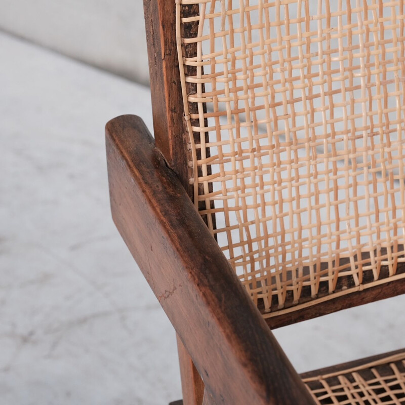 Silla de oficina vintage de ratán y teca de Pierre Jeanneret, India 1960