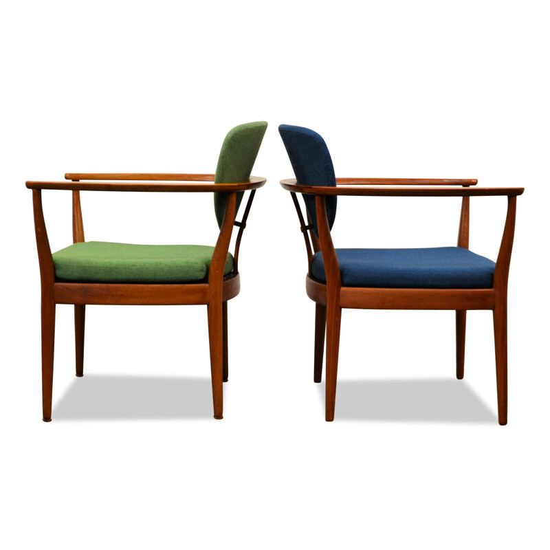 Paire de fauteuils scandinaves en teck et tissu bleu et vert - 1960