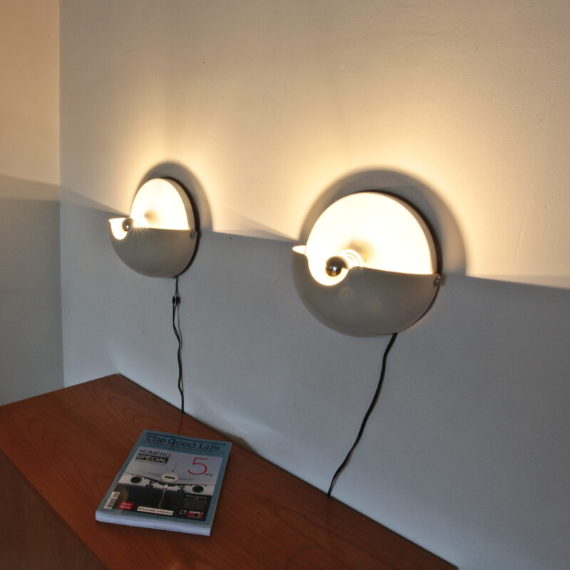 Pair of Italien iGuzzini wall lamps - 1970s