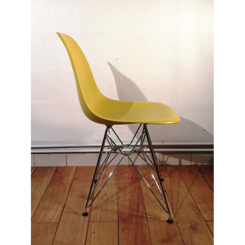 Vintage Dsr chair by Charles & Ray Eames for Vitra