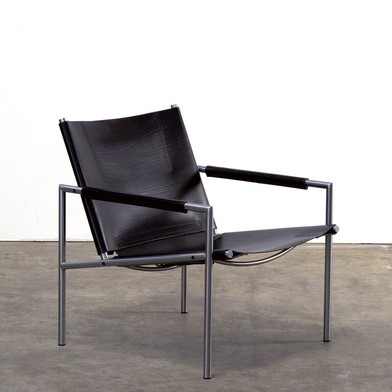 Fauteuil "SZ02" 't Spectrum en métal chromé et cuir noir, Martin VISSER - 1960